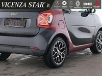 Usata Smart ForTwo Electric Drive 41 kW (56 CV) 2024 Nero / rosso Cabrio