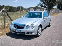 Usata Mercedes E280 190 CV (139 kW) 2007 Grigio Berlina