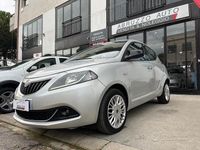 Usata Lancia Ypsilon Silver 69 CV (50 kW) 2021 Grigio Utilitaria