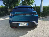 Usata Peugeot e-3008 103 kW (141 CV) 2025 SUV