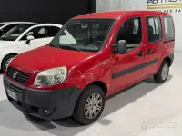 Usata Fiat Doblò 103 CV (75 kW) 2009 Rosso Monovolume