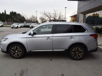 Usata Mitsubishi Outlander 150 CV (110 kW) 2016 Giallo SUV