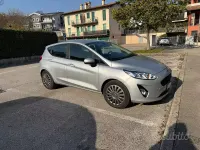 Usata Ford Fiesta 75 CV (55 kW) 2020 Grigio Utilitaria