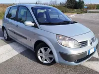 Usata Renault Scenic E-Tech Dynamique 101 CV (74 kW) 2004 Argento Monovolume
