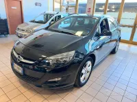 Usata Opel Astra Cosmo 110 CV (80 kW) 2014 Nero Station wagon