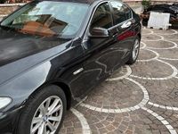 Usata BMW 520 184 CV (135 kW) 2012 Nero Berlina