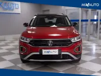 Usata VW T-Roc Life 110 CV (80 kW) 2023 Rosso SUV