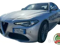 Begagnad Alfa Romeo Giulia Lusso 190 HK (139 kW) 2019 Grå Sedan