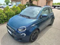 Begagnad Fiat 500e La Prima 86 kW (118 HK) 2021 Grön Cab