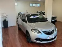 Usata Lancia Ypsilon Silver 69 CV (50 kW) 2021 Grigio Utilitaria