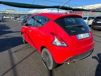 Usata Lancia Ypsilon Silver 69 CV (50 kW) 2023 Rosso Utilitaria