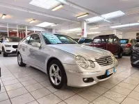 Usata Mercedes C220 Elegance 150 CV (110 kW) 2006 Grigio Coupé
