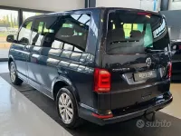 Usata VW Caravelle Comfortline 204 CV (150 kW) 2017 Bluazzurro Furgone