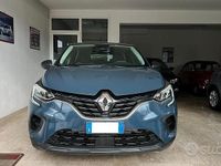 Usado Renault Captur Life 101 CV (74 kW) 2020 Gris SUV