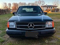 Usata Mercedes E200 122 CV (89 kW) 1991 Nero Berlina