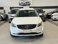 Usata Volvo XC60 R-Design Kinetic 190 CV (139 kW) 2015 Bianco SUV