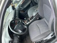 Usata Mercedes 180 2000 Grigio Berlina