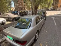 Usata Mercedes E270 170 CV (125 kW) 1999 Grigio Berlina