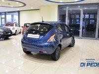 Usata Lancia Ypsilon Gold 69 CV (50 kW) 2022 Blu/azzurro Utilitaria