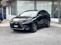 Usata Lexus NX300h Luxury Line 155 CV (114 kW) 2020 Nero SUV