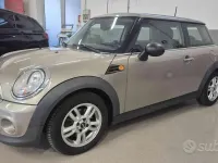Usata Mini ONE 75 CV (55 kW) 2010 Grigio Utilitaria