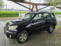 Usado Toyota RAV4 128 CV (94 kW) 2004 Familiar