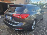 Usata Ford Focus Titanium 120 CV (88 kW) 2019 Grigio Station wagon