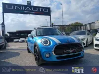 Usata Mini Cooper D 116 CV (85 kW) 2018 Blu/azzurro Utilitaria