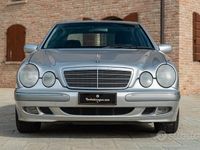 Usata Mercedes E430 279 CV (205 kW) 2000 Grigio Berlina