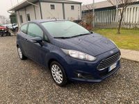Usata Ford Fiesta Titanium 75 CV (55 kW) 2014 Blu Utilitaria