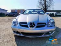 Usata Mercedes SLK200 163 CV (119 kW) 2005 Grigio Cabrio