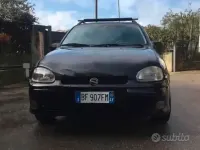 Usata Opel Corsa 60 CV (44 kW) 2000 Nero Berlina