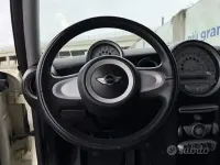 Usata Mini Cooper 75 CV (55 kW) 2009 Bianco Utilitaria