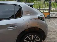Usata Peugeot 208 GT 101 CV (74 kW) 2022 Utilitaria