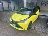 Usata Toyota Aygo Cool 69 CV (50 kW) 2017 Giallo e nero Utilitaria