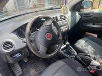 Usata Fiat Bravo 105 CV (77 kW) 2011 Grigio Utilitaria