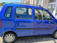 Usata Opel Agila 58 CV (42 kW) 2005 Blu Monovolume