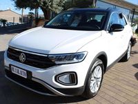 Usata VW T-Roc Life 110 CV (80 kW) 2023 Bianco SUV