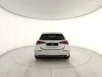 Usata Mercedes A180 135 CV (99 kW) 2019 Grigio Berlina