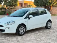 Usata Fiat Punto Street 75 CV (55 kW) 2014 Bianco Utilitaria