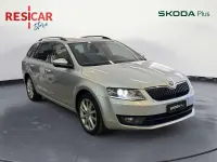 Usata Skoda Octavia Elegance 105 CV (77 kW) 2014 Argento metallizzato Station wagon
