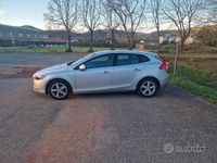 Usata Volvo V40 Business Edition 120 CV (88 kW) 2017 Grigio Berlina