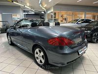 Usata Peugeot 307 CC 109 CV (80 kW) 2005 Grigio Cabrio