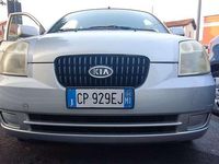 Usata Kia Picanto Air 65 CV (47 kW) 2004 Grigio Utilitaria