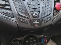 Usata Ford Fiesta Titanium 75 CV (55 kW) 2017 Bluazzurro Utilitaria