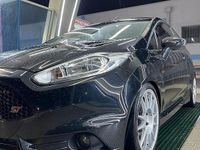 Usata Ford Fiesta ST 182 CV (133 kW) 2015 Nero Berlina