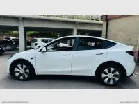 Usata Tesla Model Y 189 kW (258 CV) 2023 Bianco SUV