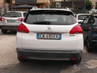 Usata Peugeot 2008 Allure 82 CV (60 kW) 2015 Bianco SUV