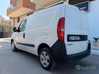 Usata Opel Combo 105 CV (77 kW) 2015 Bianco Monovolume