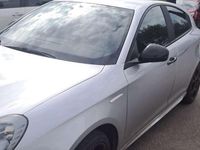 Usata Alfa Romeo Giulietta Tech Edition 120 CV (88 kW) 2020 Argento Utilitaria